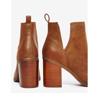 Nasty Gal Lipstik Nerro Cutout Boot